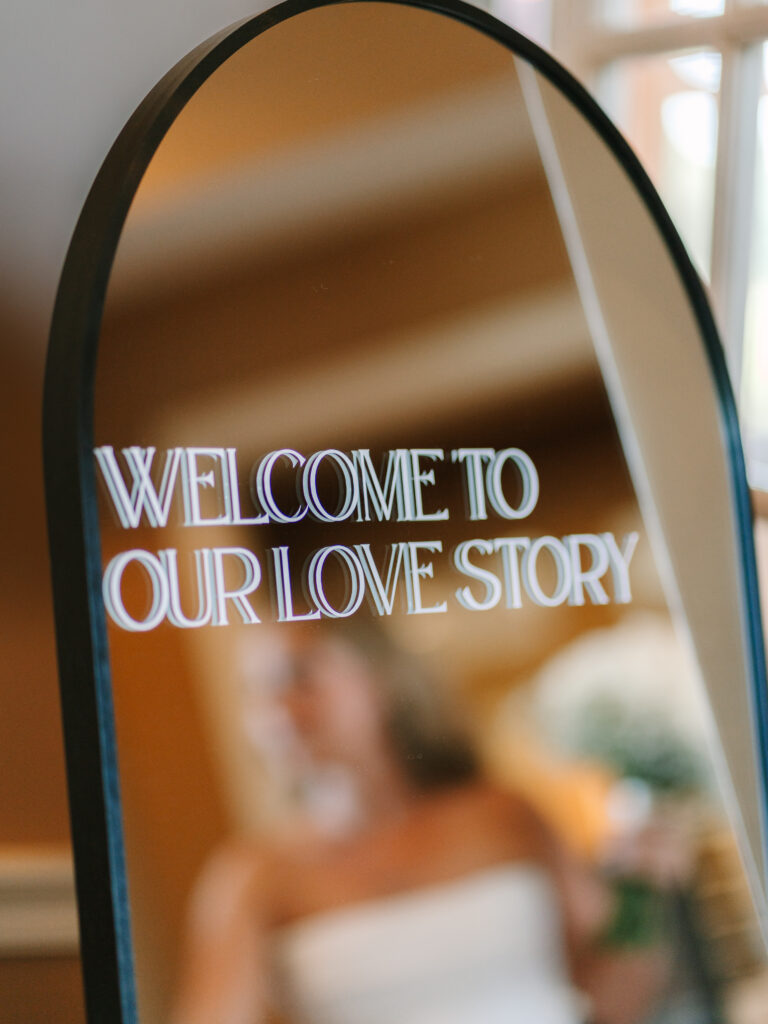 custom mirror for wedding day